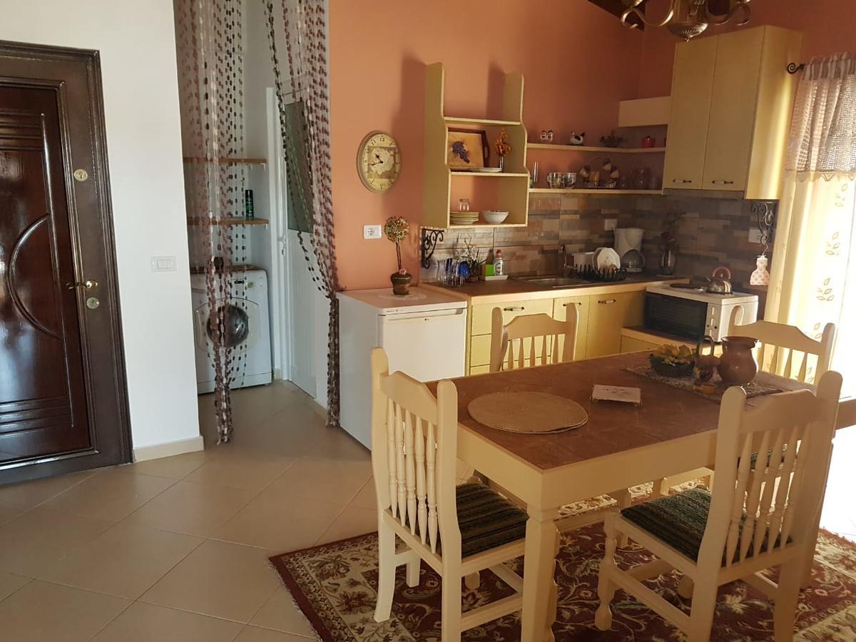 Jelena'S Luxury Apartments Sarandë Buitenkant foto
