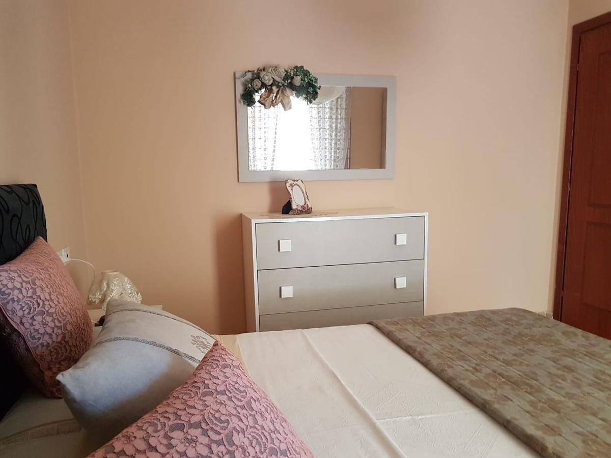 Jelena'S Luxury Apartments Sarandë Buitenkant foto