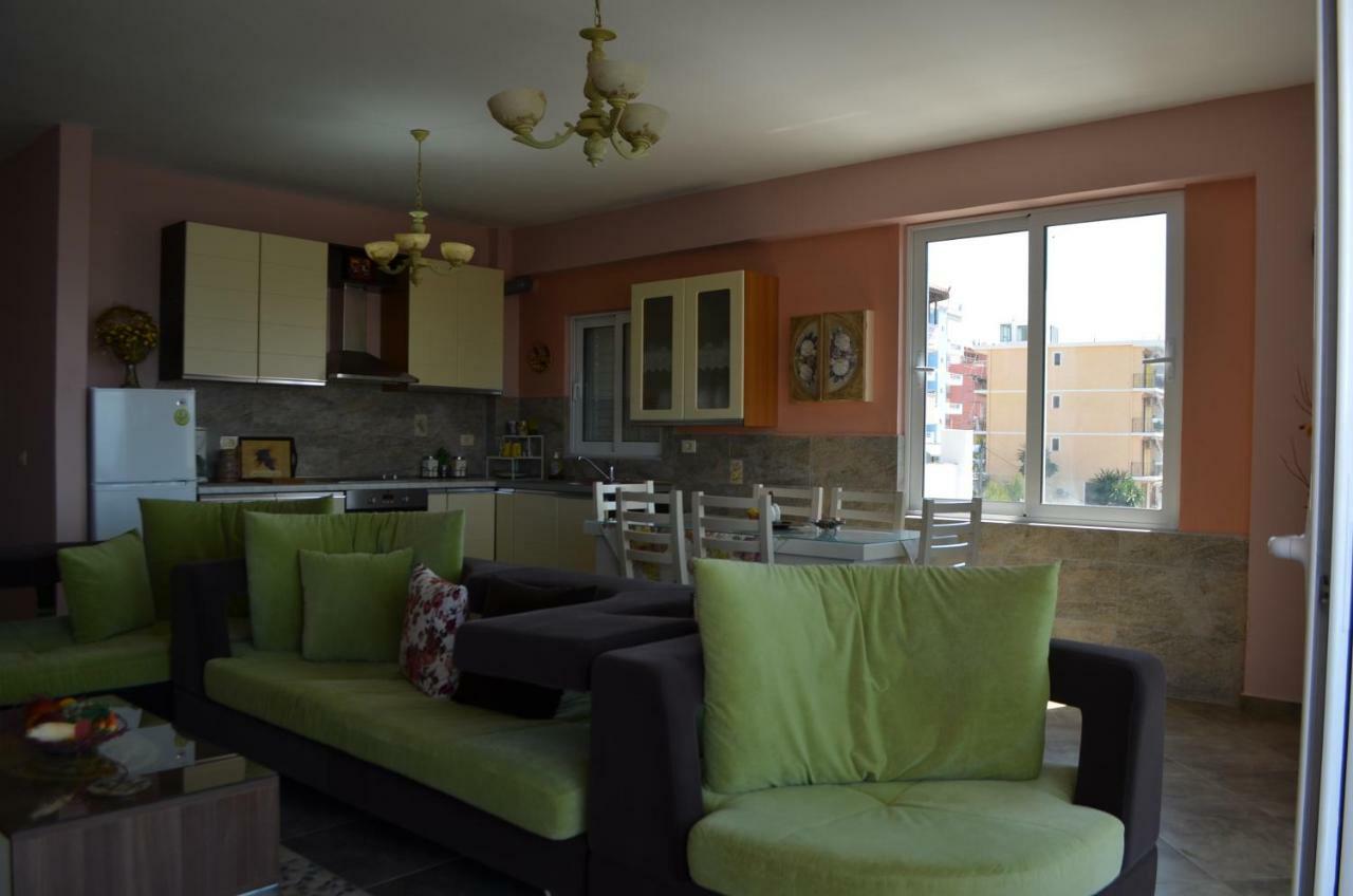 Jelena'S Luxury Apartments Sarandë Buitenkant foto